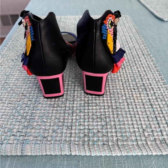 Lara Conte Beaded Bird Ruffel Comfortable Chunky
Heel Sandals - Picture 7 of 8